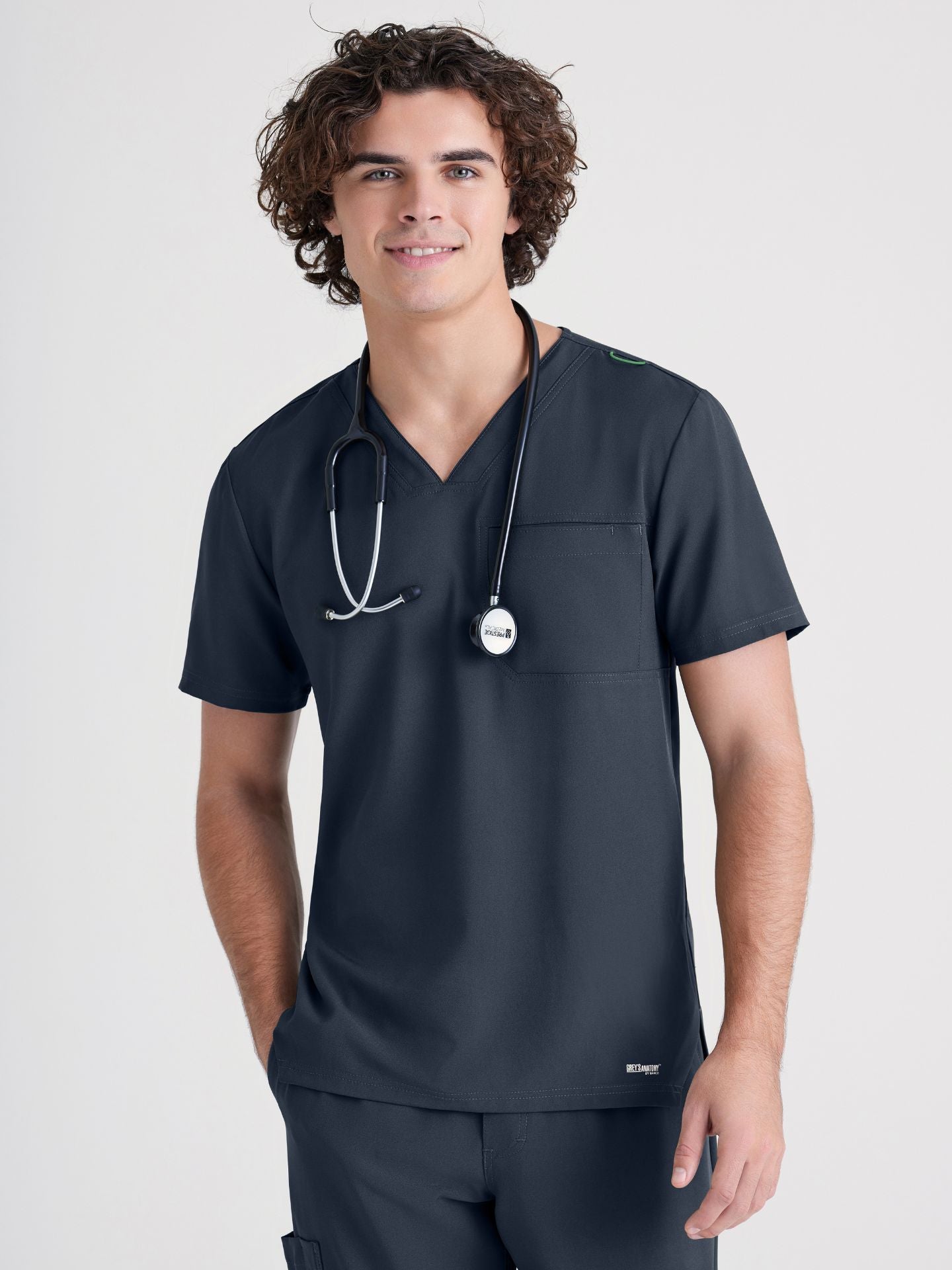 Grey’s Anatomy™ Scrubs Evolve Hombre Steel
