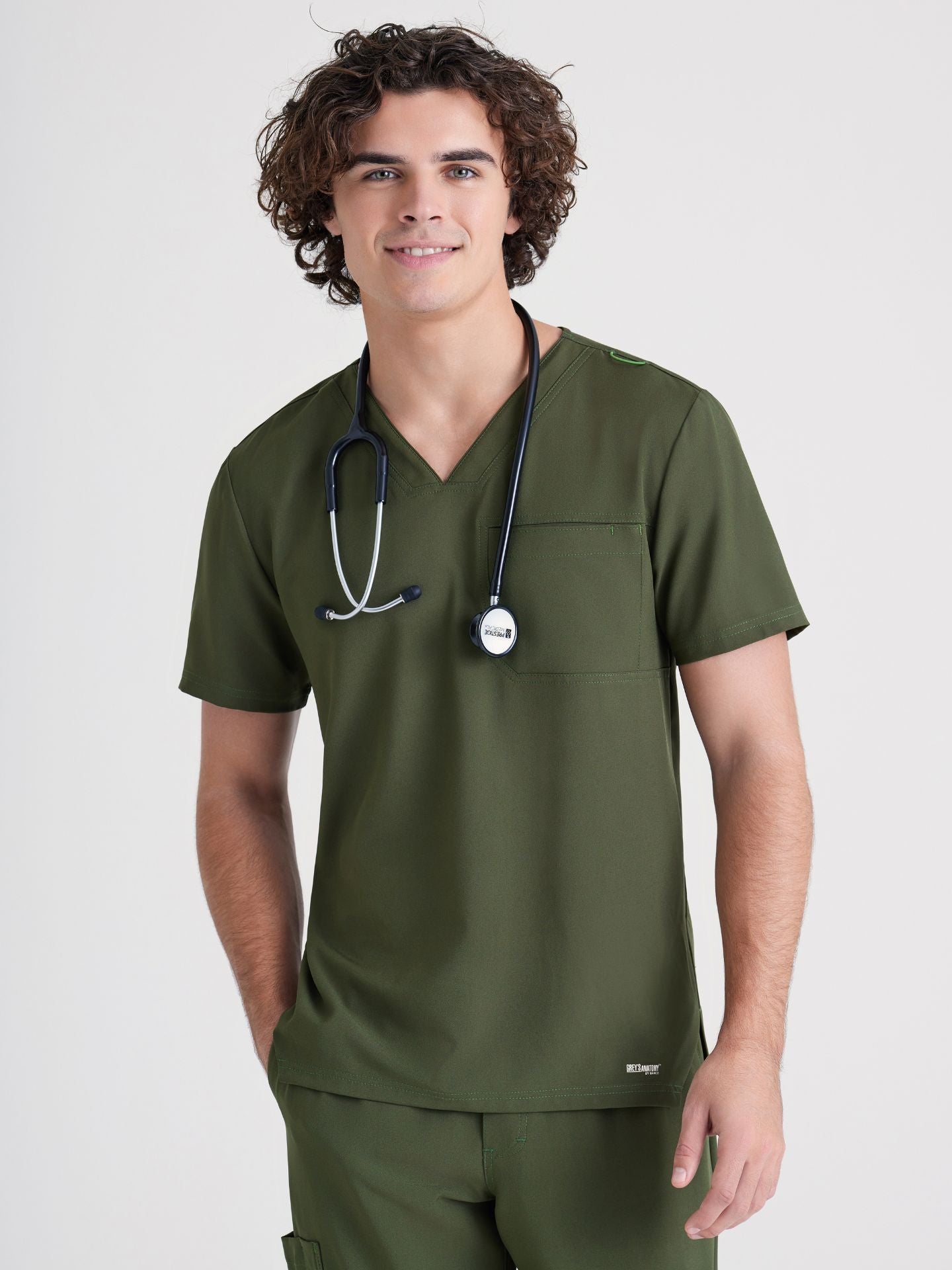 Grey’s Anatomy™ Scrubs Evolve Hombre Fern