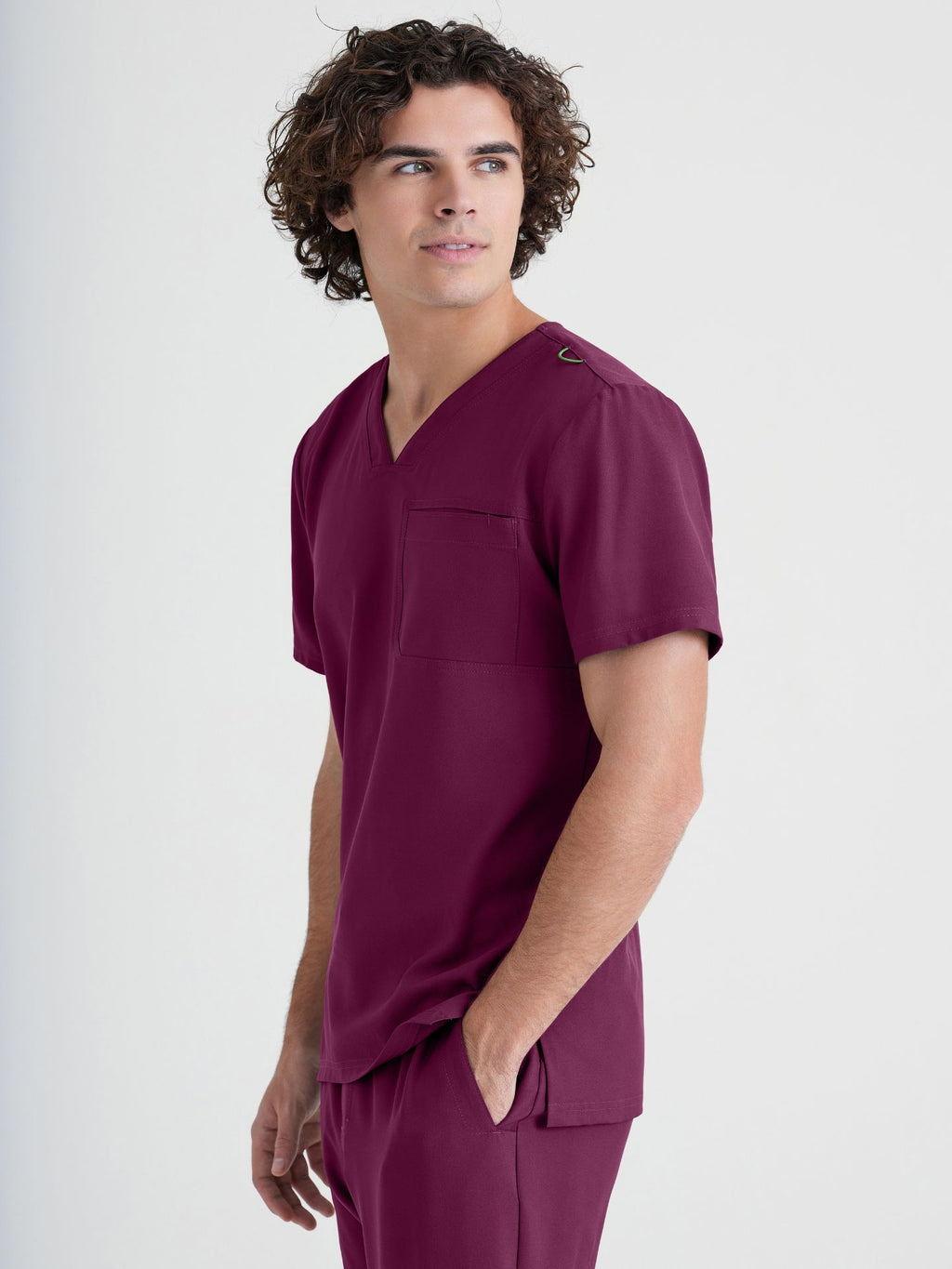 Grey’s Anatomy™ Scrubs Evolve Hombre Wine