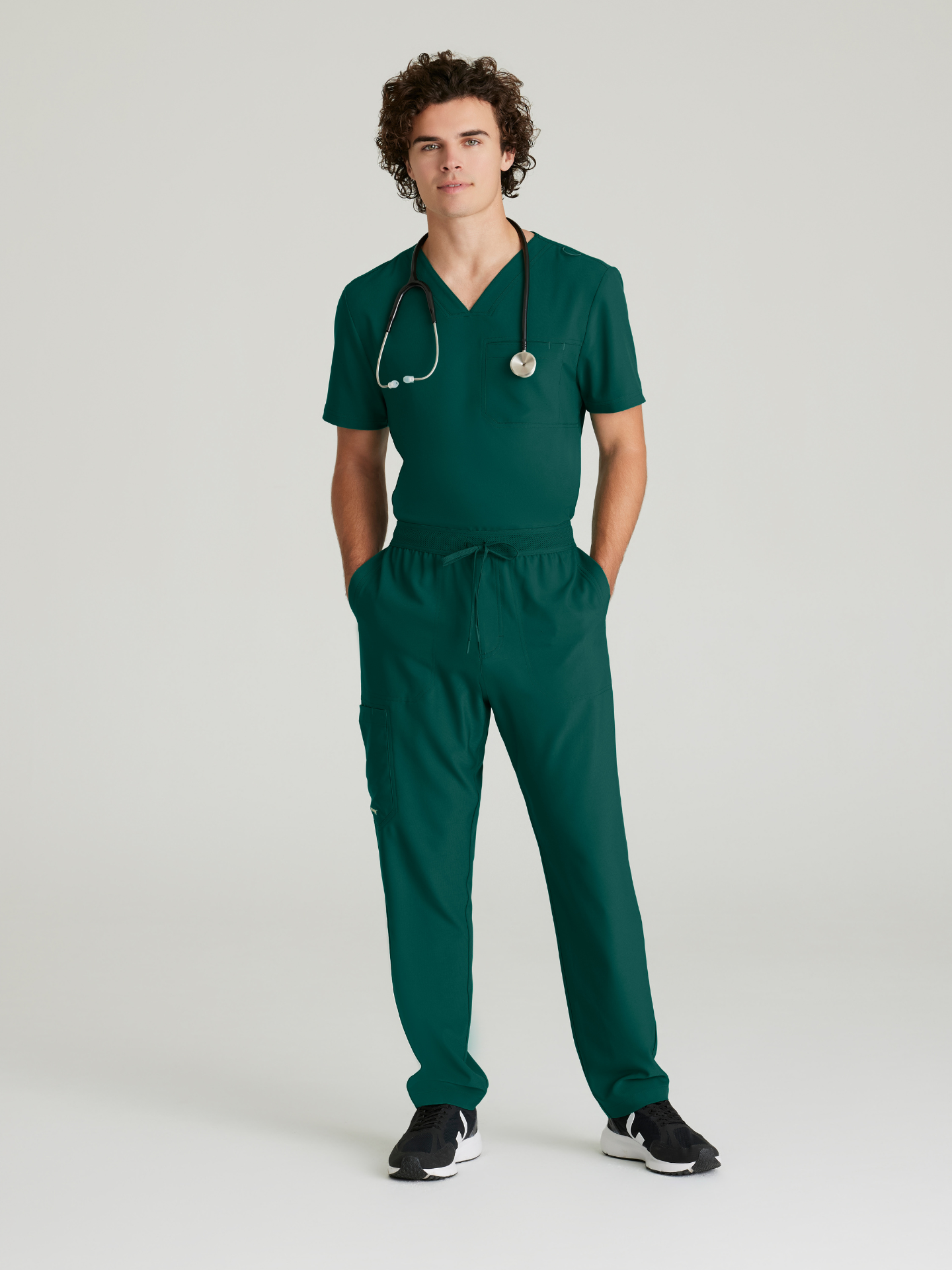 Grey’s Anatomy™ Scrubs Evolve Hombre Hunter Green