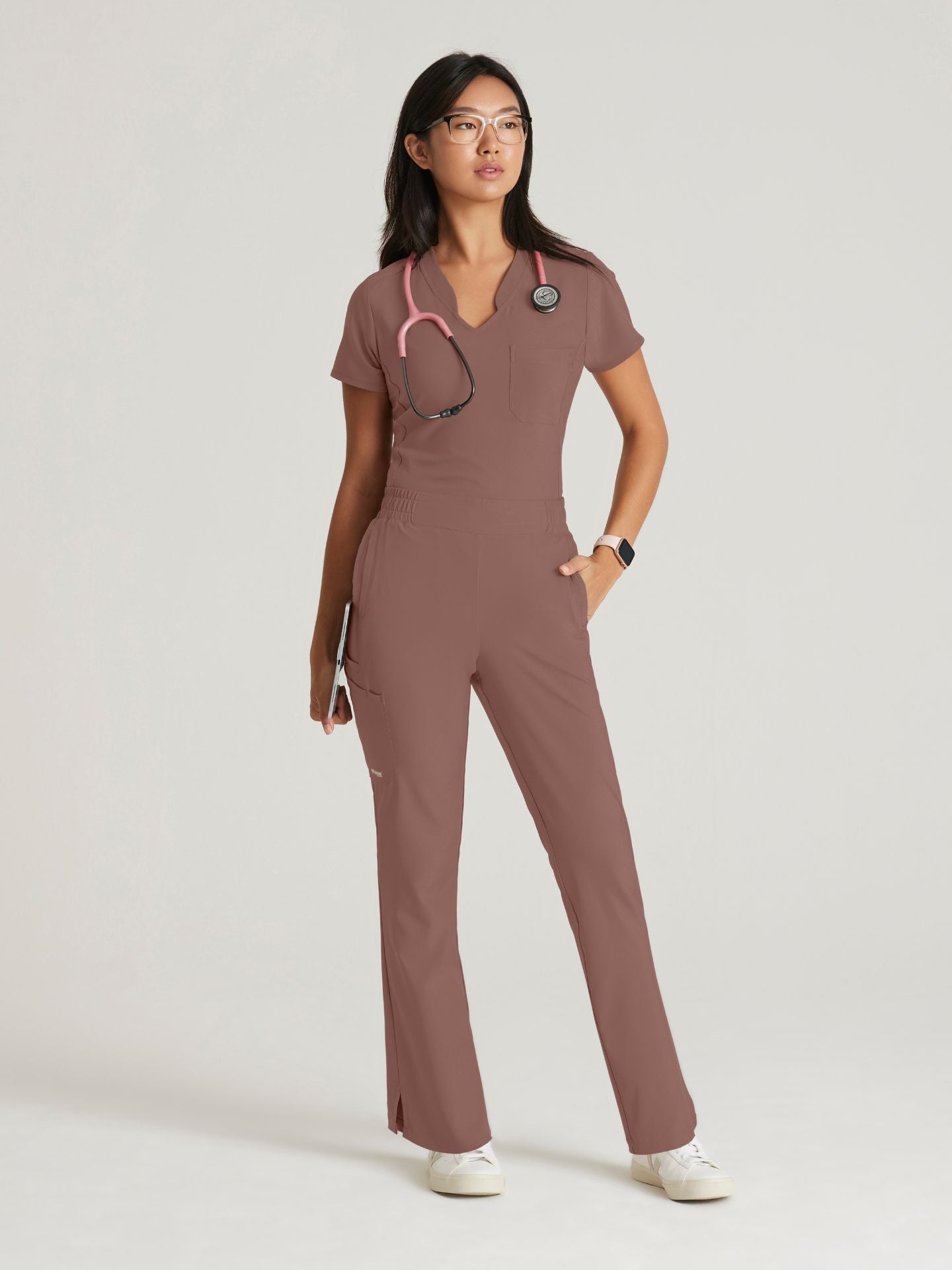 Grey’s Anatomy™ Scrubs Evolve Sway Mujer Driftwood