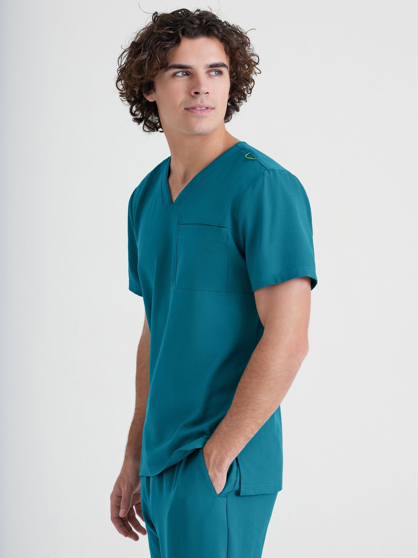 Grey’s Anatomy™ Scrubs Evolve Hombre Bahama