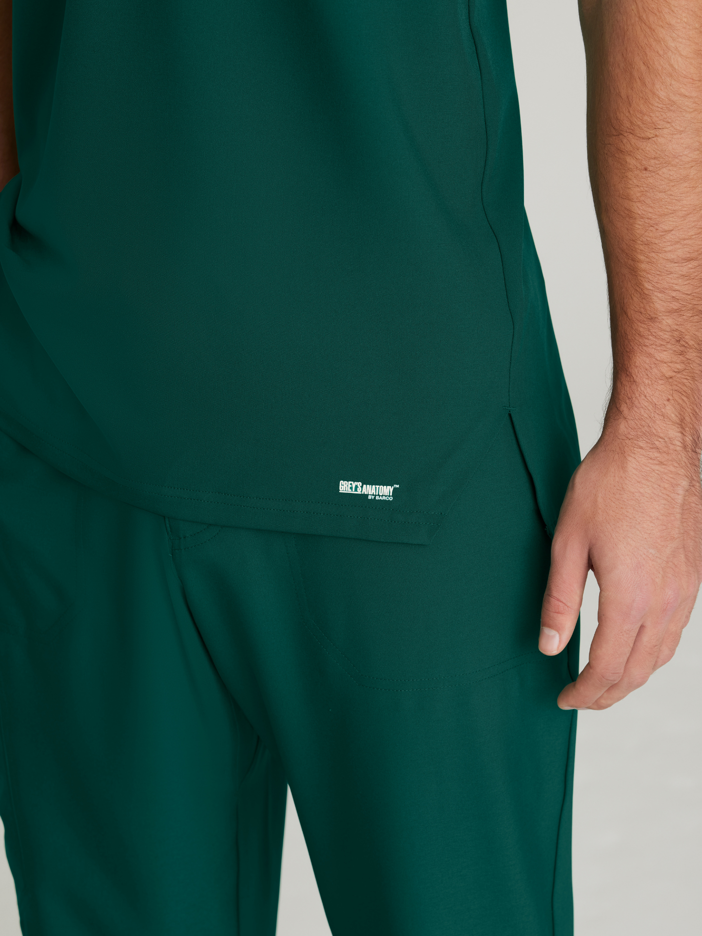 Grey’s Anatomy™ Scrubs Evolve Hombre Hunter Green