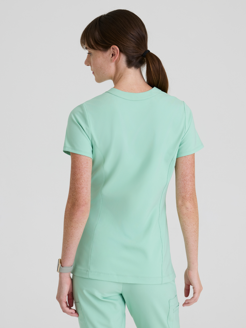 Grey’s Anatomy™ Scrubs Sky Flare Mujer Soft Melon