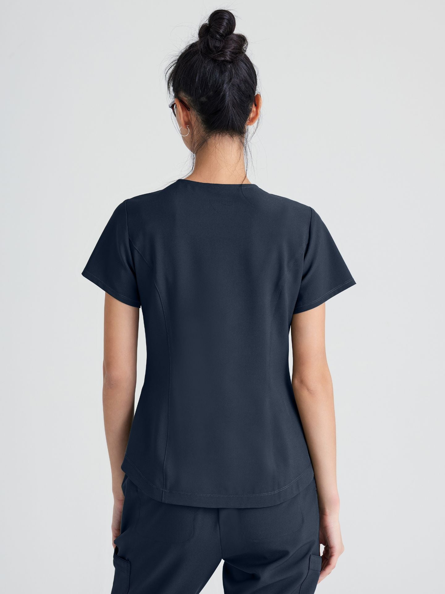 Grey’s Anatomy™ Scrubs Evolve Rhythm Mujer Steel