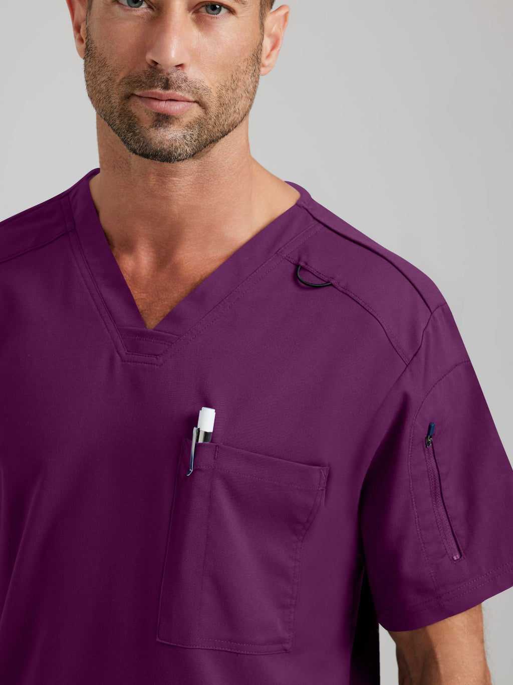 Grey’s Anatomy™ Scrubs Spandex Hombre Wine