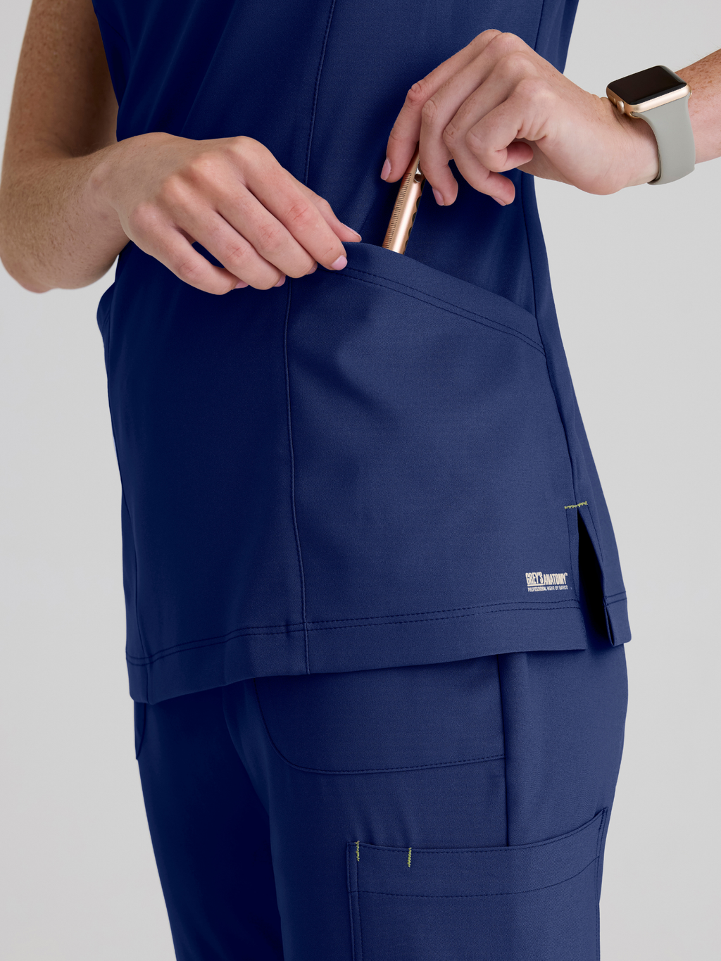 Grey’s Anatomy™ Scrubs Sky Flare Mujer Indigo