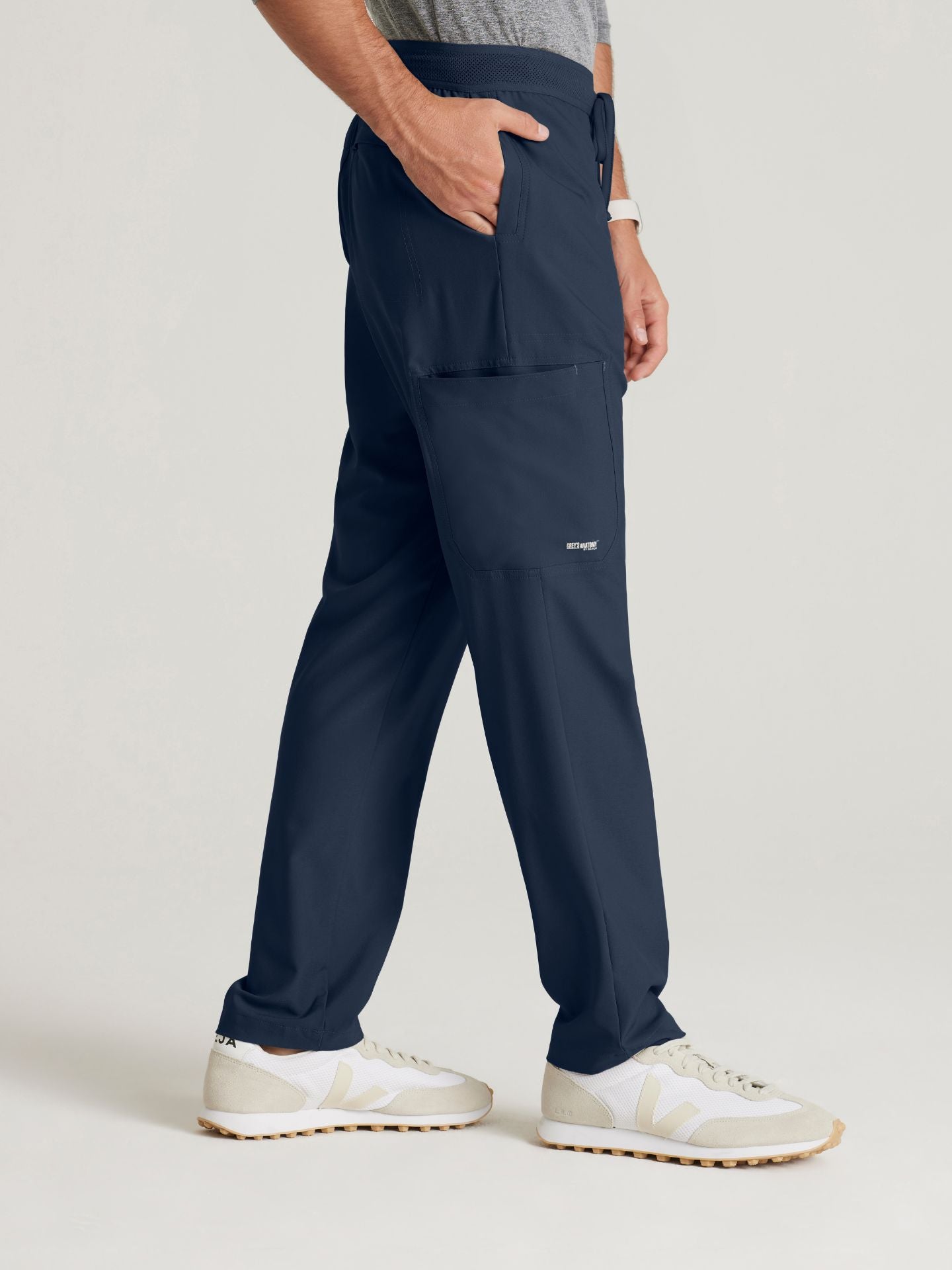 Grey’s Anatomy™ Scrubs Evolve Hombre Steel