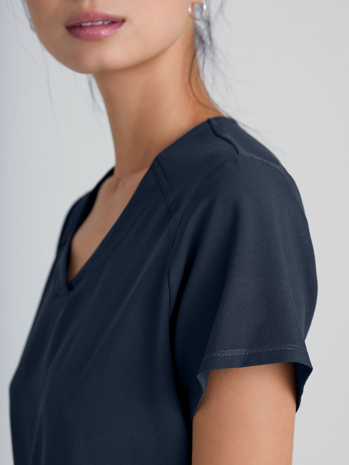 Grey’s Anatomy™ Scrubs Evolve Rhythm Mujer Steel