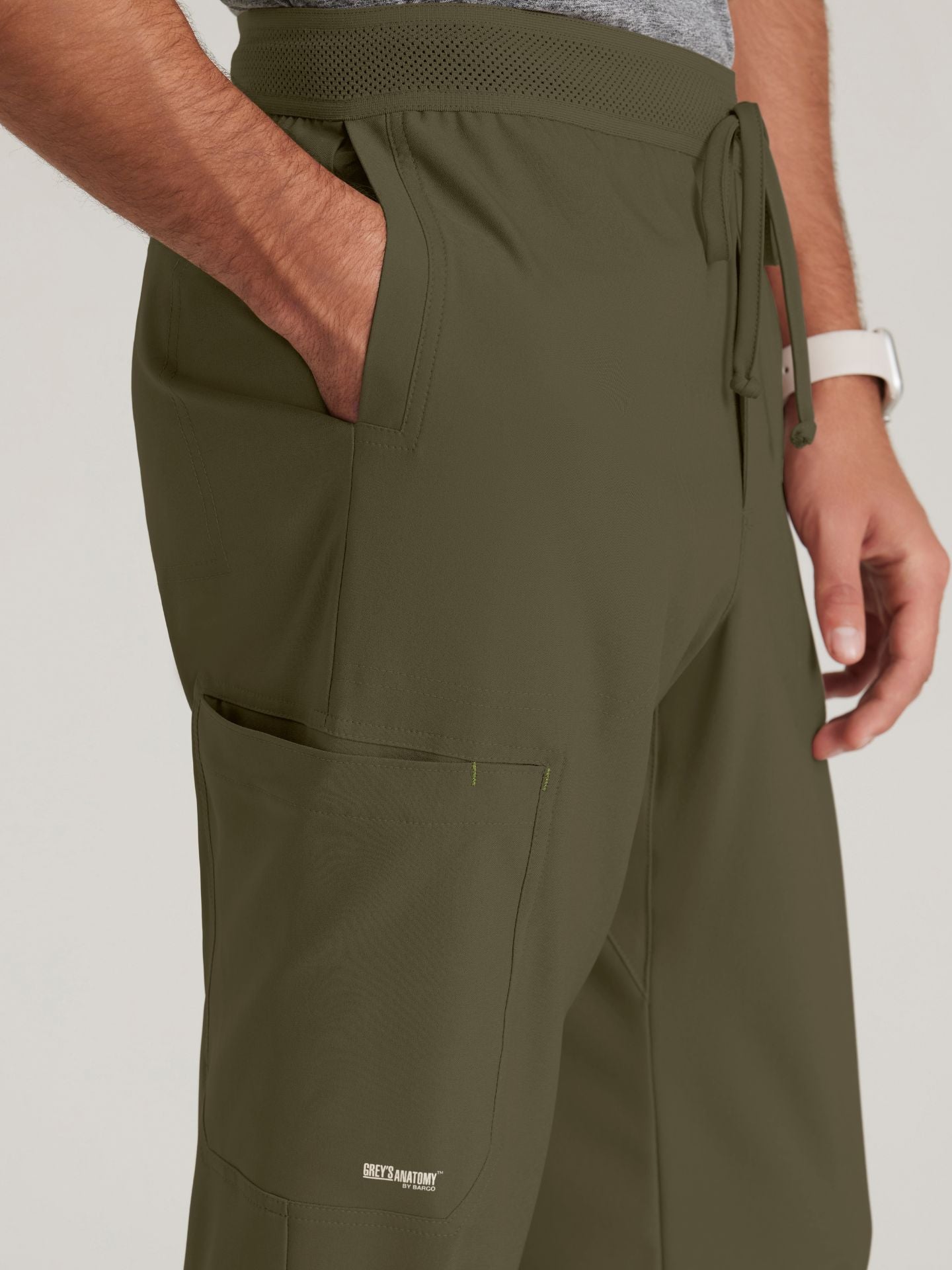 Grey’s Anatomy™ Scrubs Evolve Hombre Fern