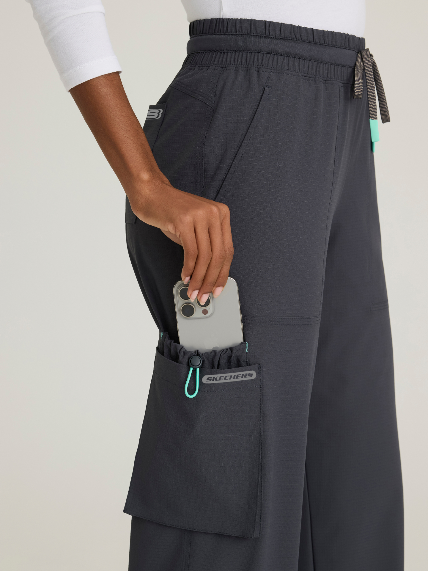 Skechers™ Ripstop Scrubs Mujer Pewter