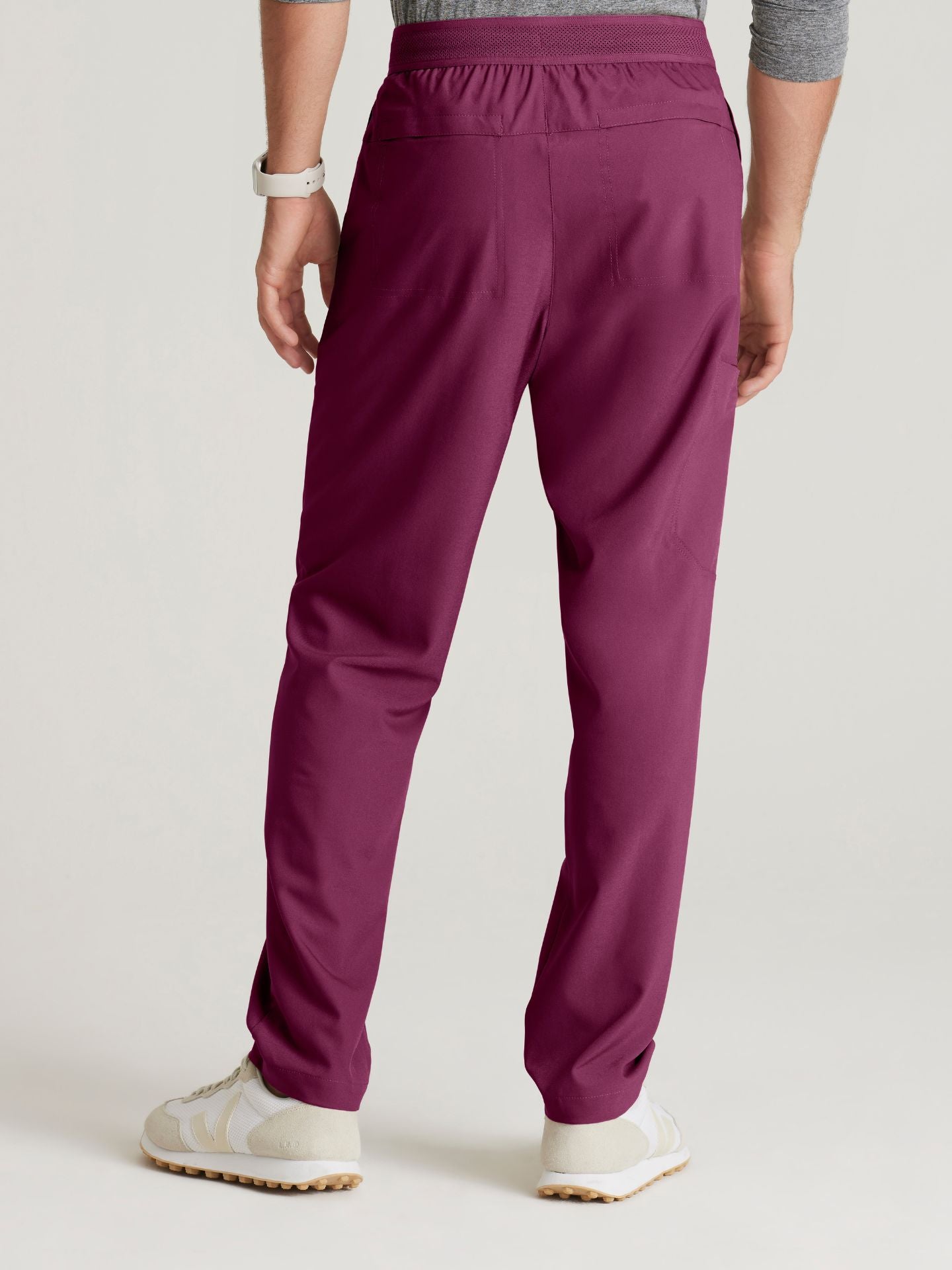 Grey’s Anatomy™ Scrubs Evolve Hombre Wine