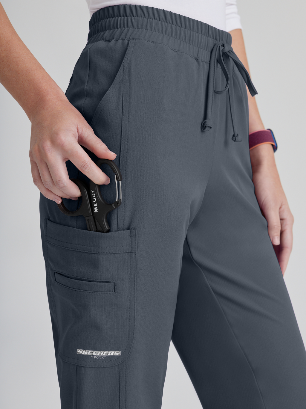 Skechers™ Scrubs Coast Mujer Pewter