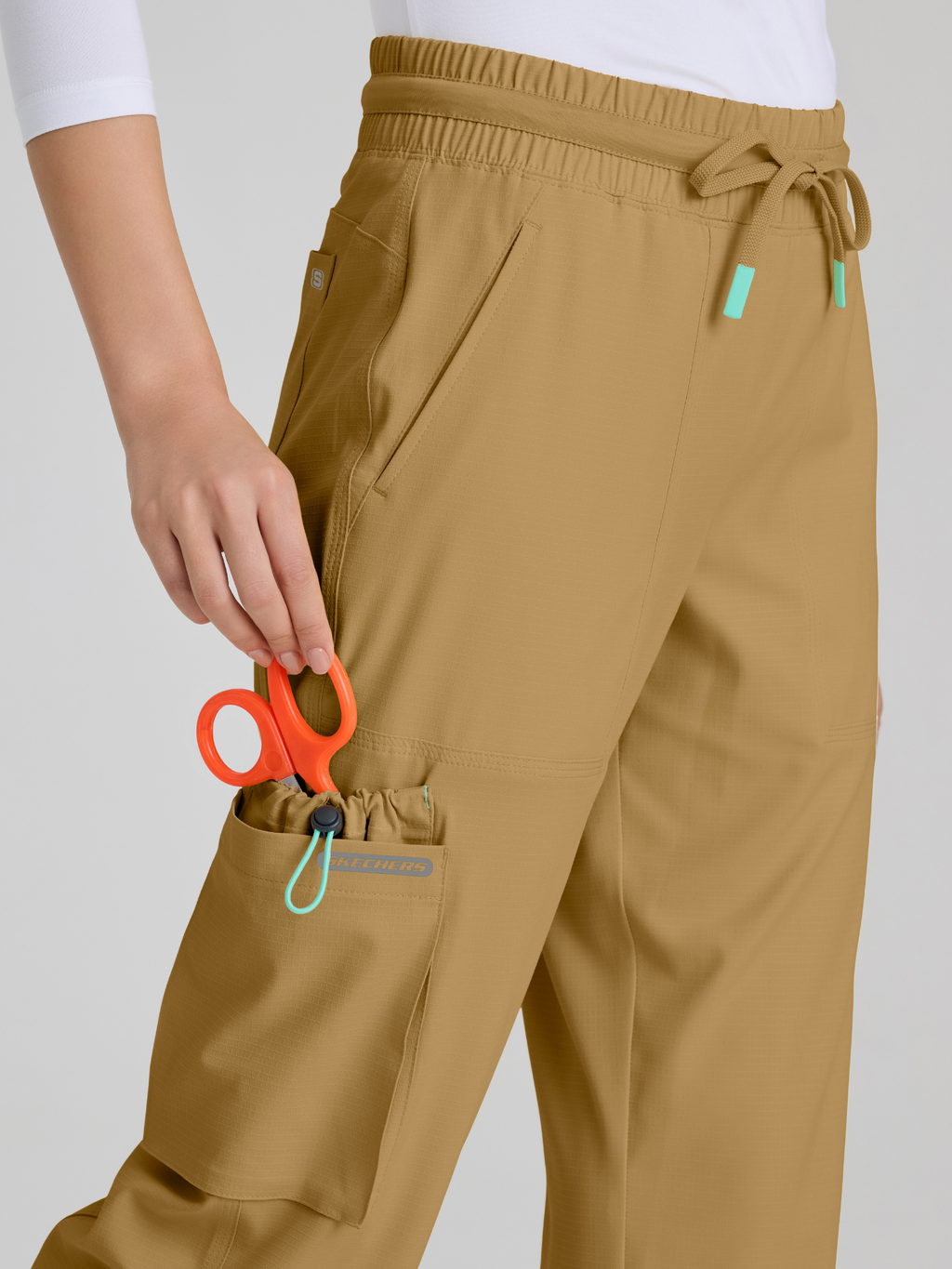 Skechers™ Ripstop Scrubs Mujer Duffle